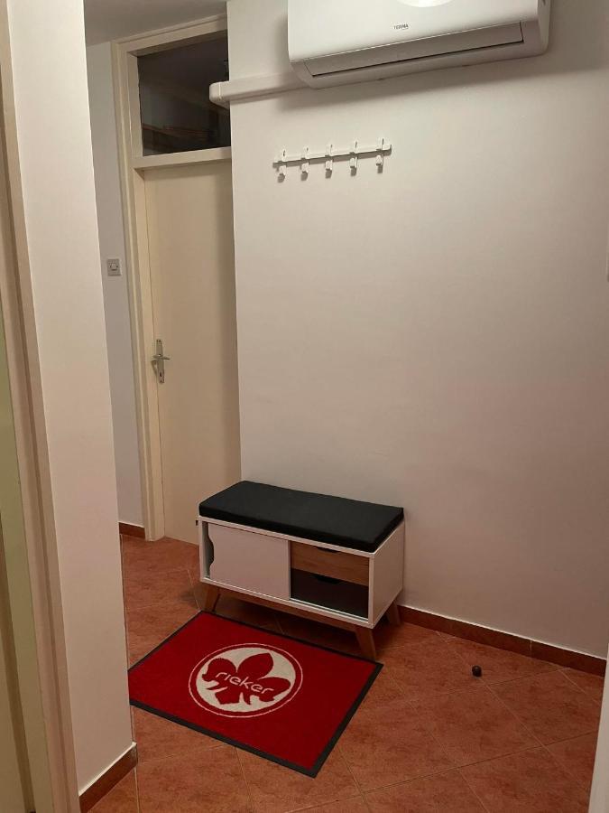 Lolly Apartment คาร์โลวัตส์ ภายนอก รูปภาพ