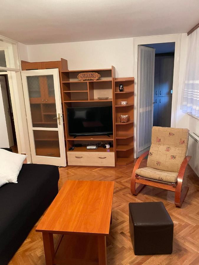 Lolly Apartment คาร์โลวัตส์ ภายนอก รูปภาพ
