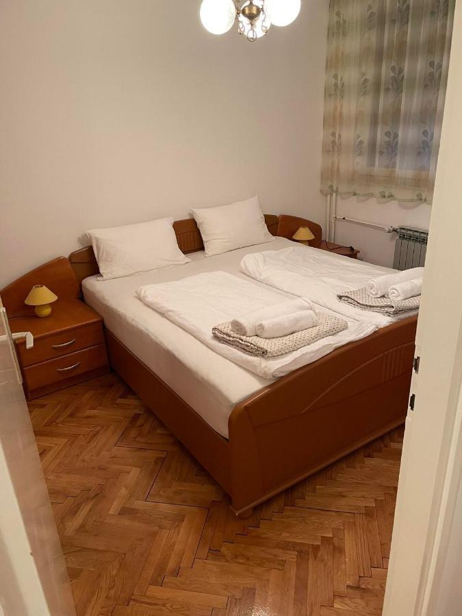 Lolly Apartment คาร์โลวัตส์ ภายนอก รูปภาพ