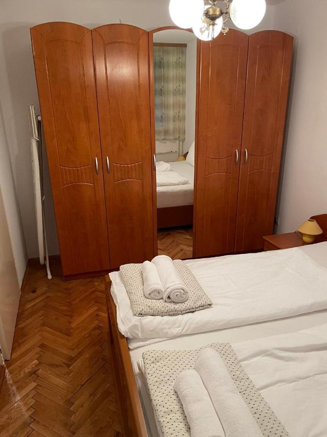 Lolly Apartment คาร์โลวัตส์ ภายนอก รูปภาพ
